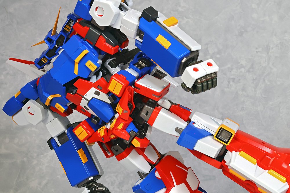 とろ＋ひまつぶし | 千値練RIOBOT 変形合体 SRX [レビュー]