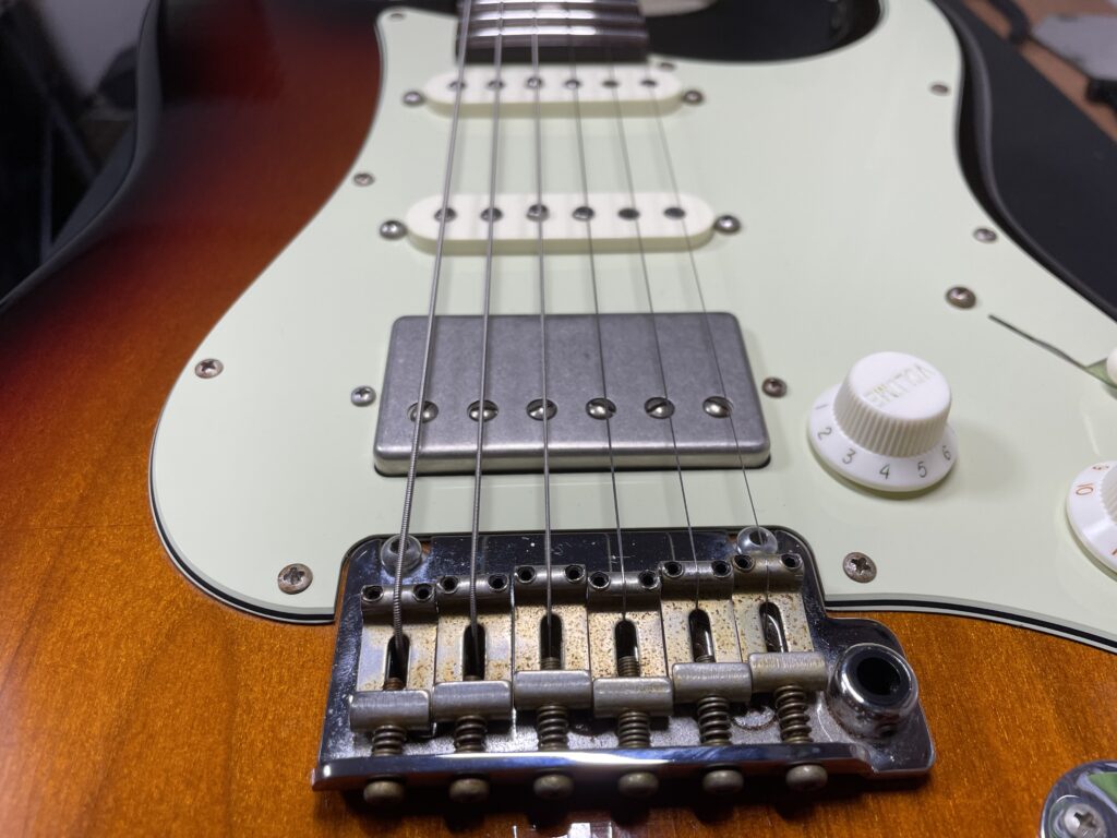 SUHR(サー)のCLASSIC S(クラシック・エス)の【ピックアップ交換】をし