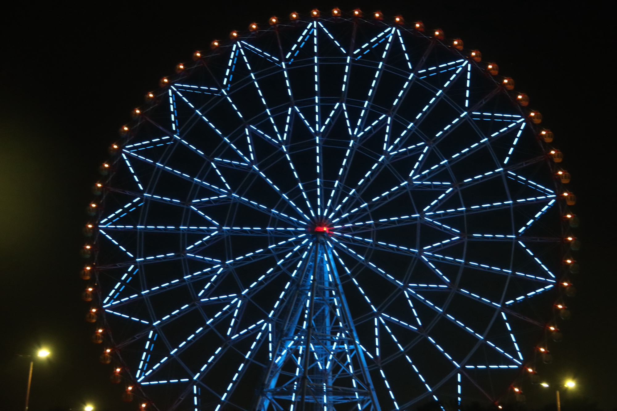 東京都立葛西臨海公園「ダイヤと花の大観覧車」フルカラーLED