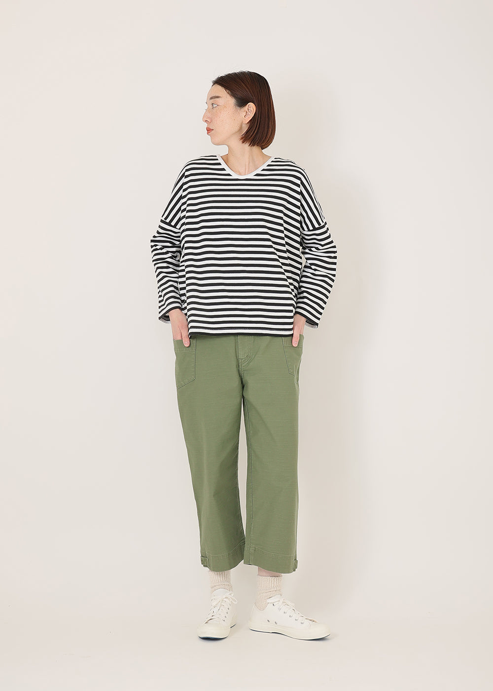 ムラ サテンストレッチ 8分パンツ│to touch