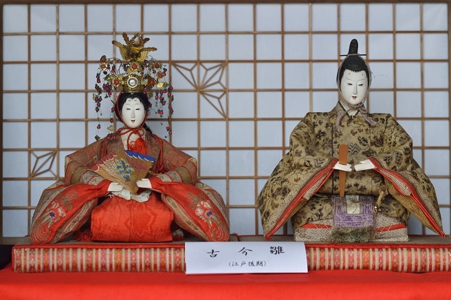 享保雛（きょうほびな）とはどのような雛 人形なのか？ | 人形の東玉