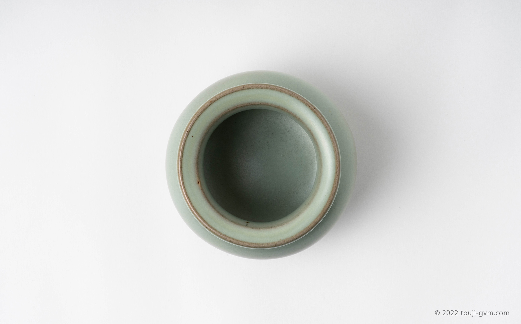 鈞窯 月白釉三足香炉 – Jun ware Censer | 陶磁オンライン美術館ー