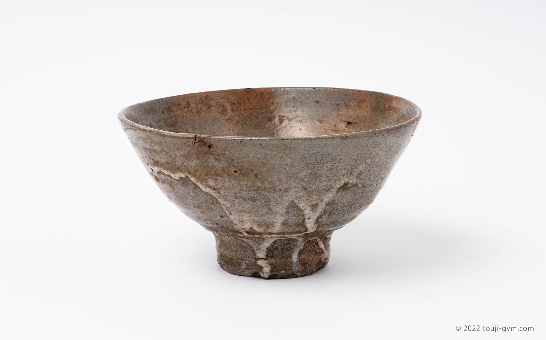 井戸茶碗（いどちゃわん）とは｜高麗茶碗で人気の高い種類の特徴を解説