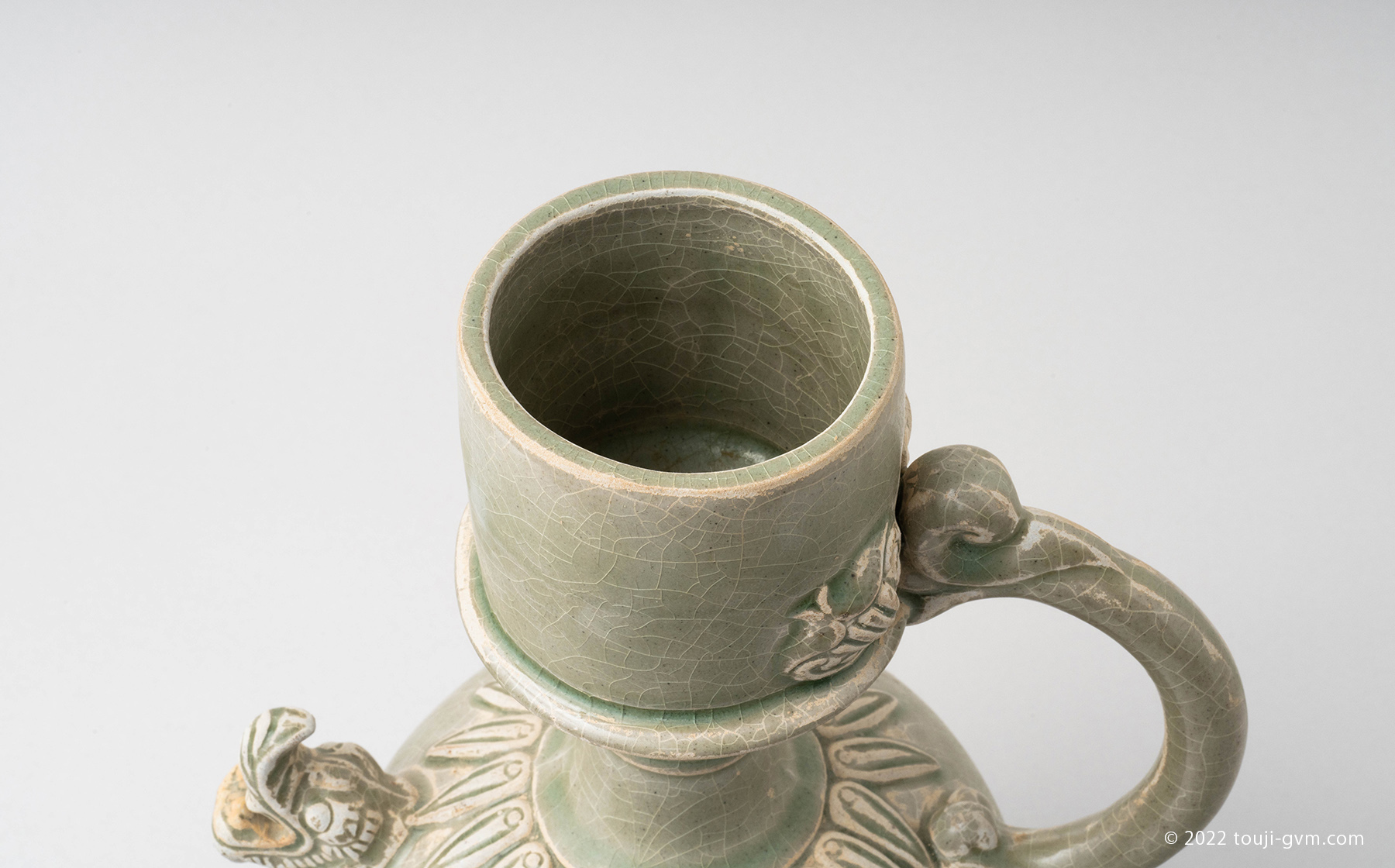 越州窯 青磁有蓋龍口水注 – Yue Celadon Pitcher | 陶磁オンライン