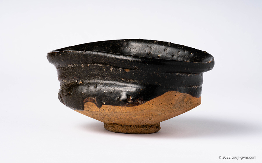 織部黒茶碗 – Oribe Black Tea bowl | 陶磁オンライン美術館ーTOUJI