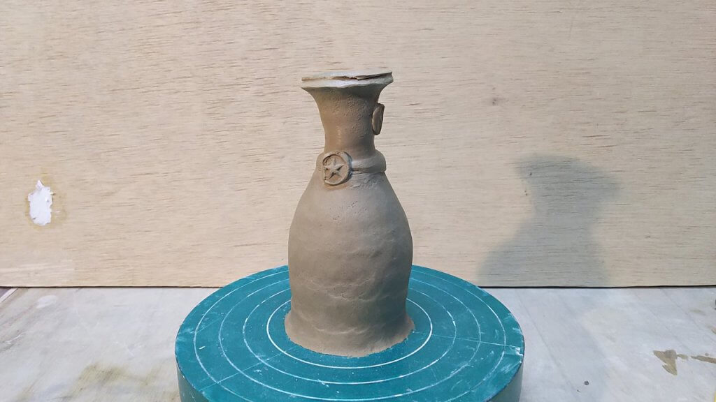 手びねり】陶芸のプロが教える花瓶の作り方 ｜ 陶芸家になろう