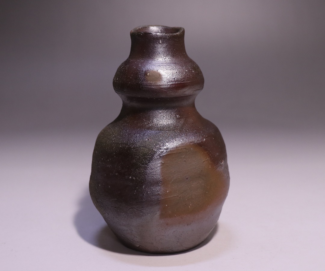 金重 巖 作 「伊部徳利」 ～備前焼専門卸小売店 川口陶楽苑～