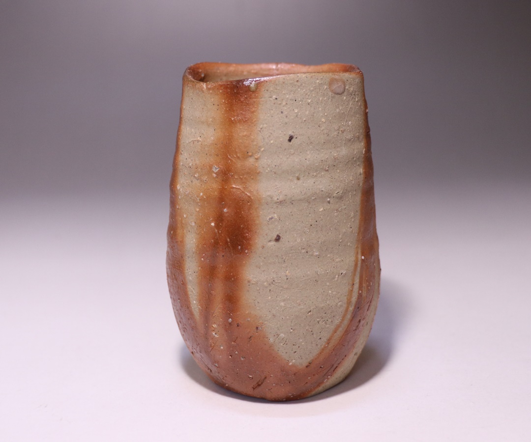 金重 愫 作 「緋襷麦酒呑」 ～備前焼専門卸小売店 川口陶楽苑～