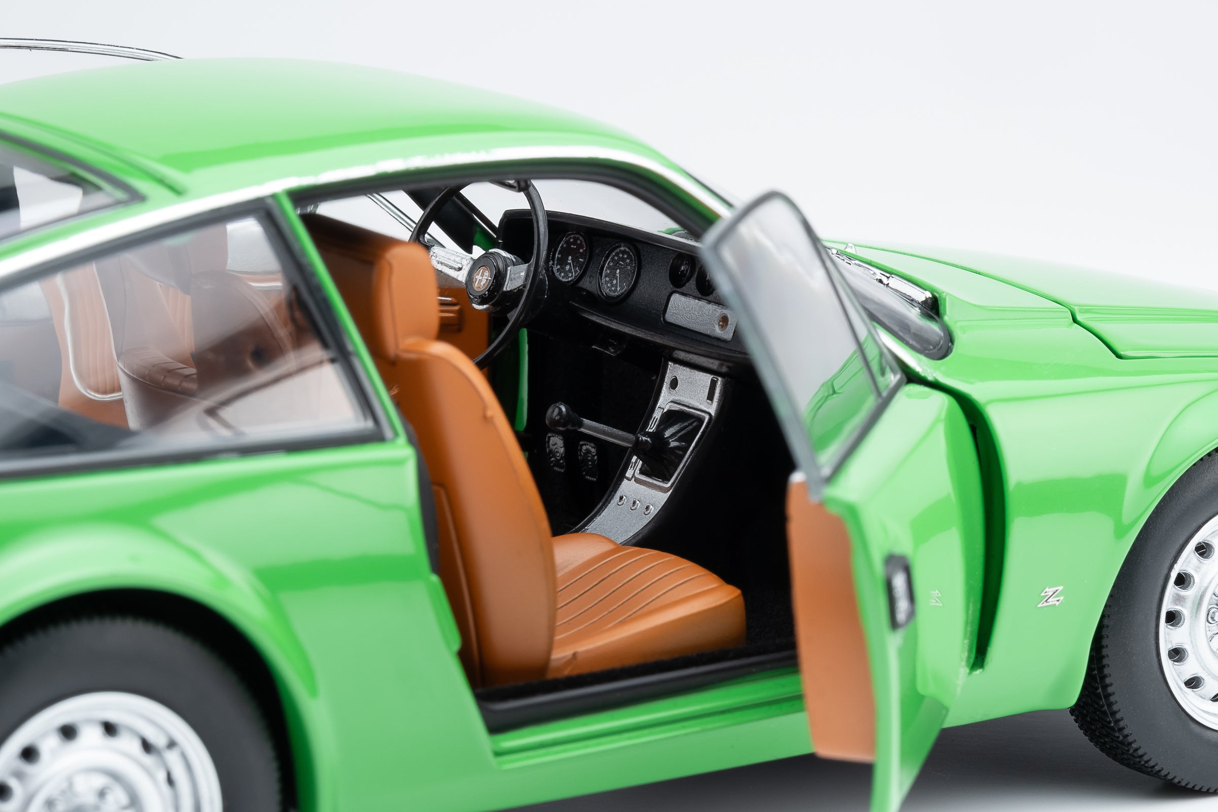 Alfa Romeo Junior Zagato 1969 - green (verde) 1:18 – Thomas