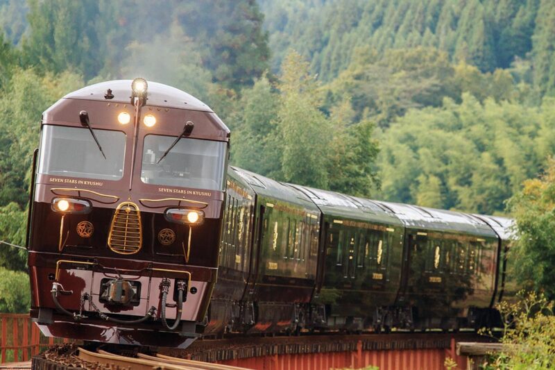 2026年【ななつ星in九州】運行日・時刻表・ルート・料金 – 観光列車なび