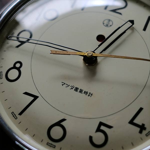 マツダ電気時計 電池式クオーツムーブメント交換済み（デッドストック