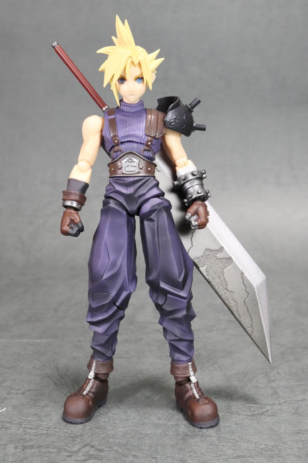 ファイナルファンタジーVII BRING ARTS クラウド・ストライフ レビュー