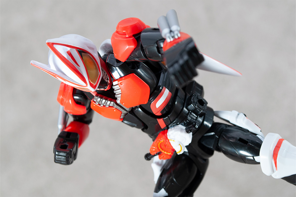 リボルブチェンジフィギュア仮面ライダーギーツ マグナムブースト