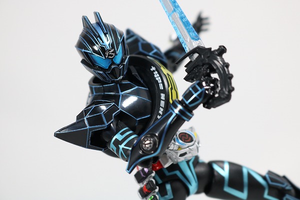 S.H.フィギュアーツ 仮面ライダーダークドライブ タイプネクスト