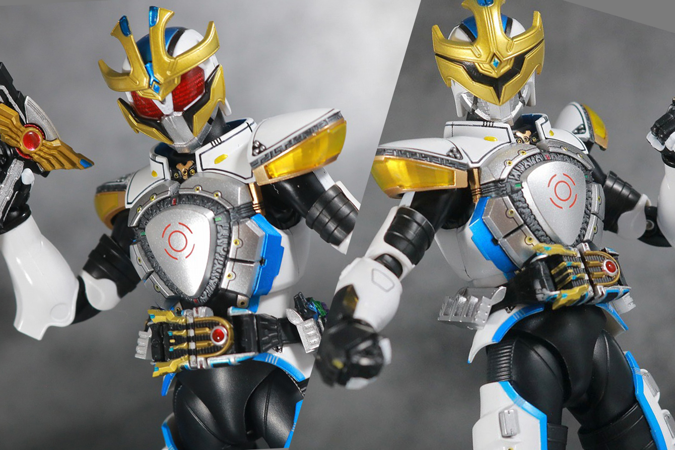 S.H.フィギュアーツ 仮面ライダーイクサ セーブ/バーストモード 真骨彫