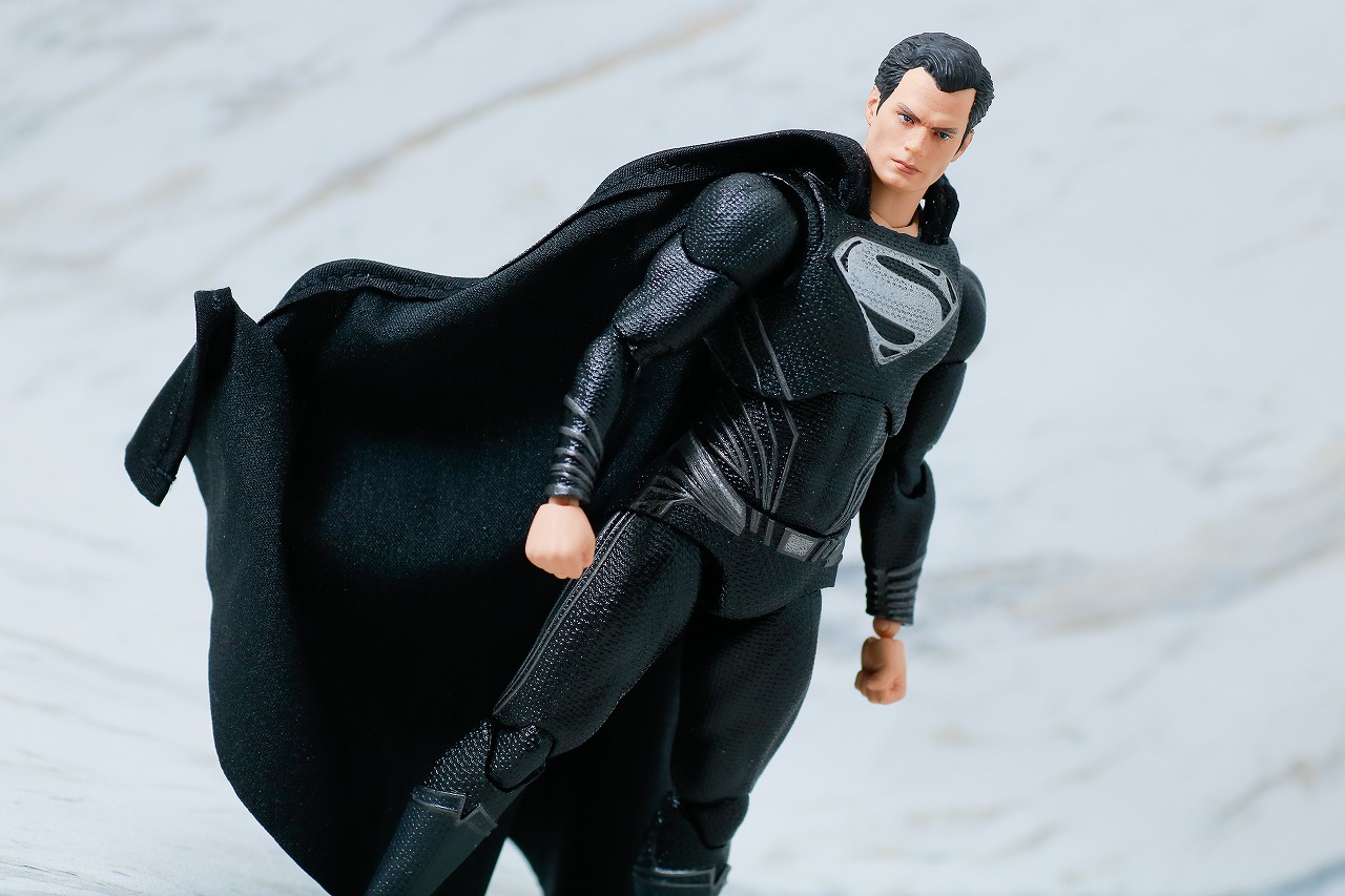 MAFEX スーパーマン（『ジャスティス・リーグ：ザック・スナイダー