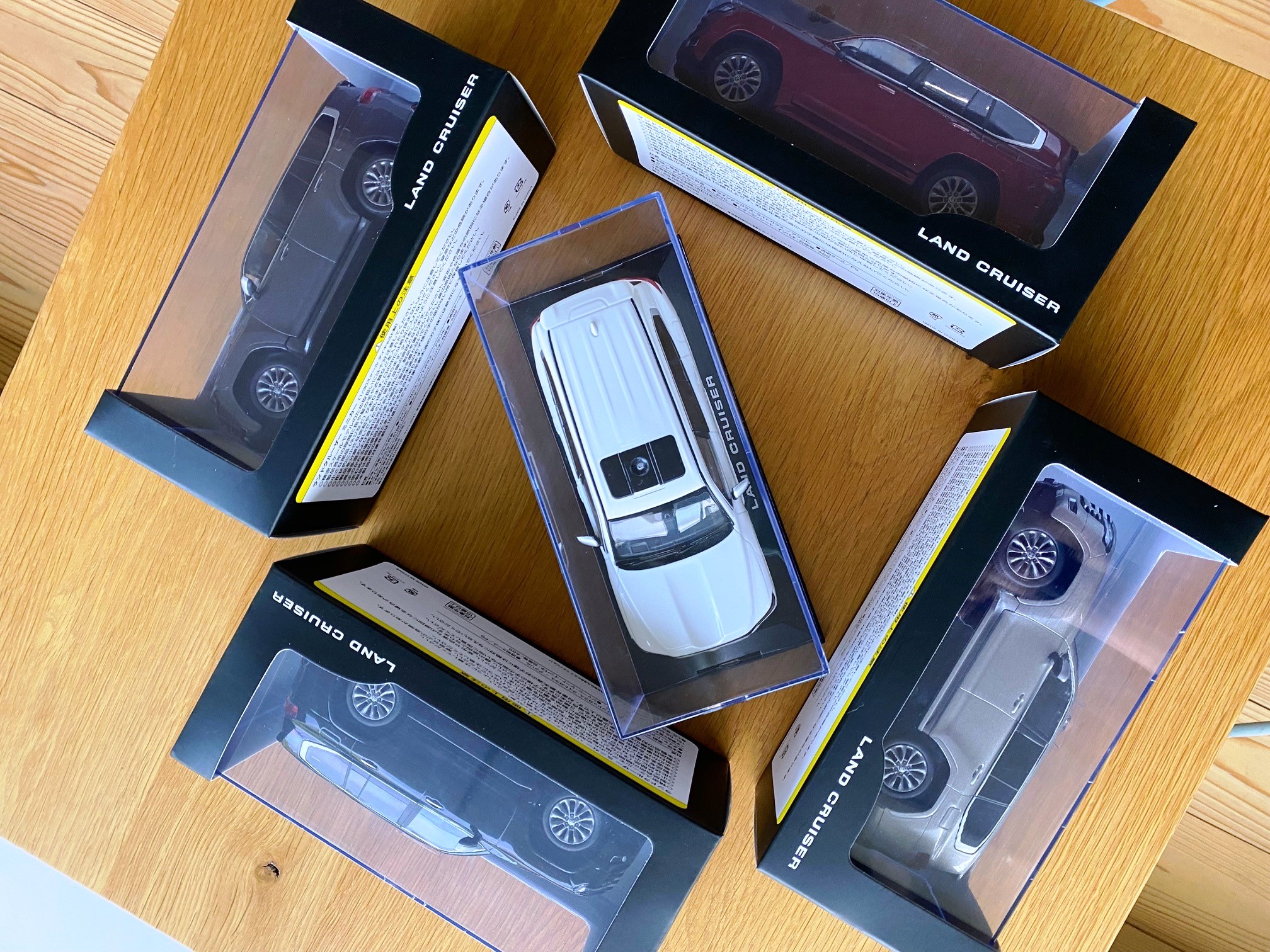 販売終了しました】ランドクルーザー70周年記念グッズ限定販売（①