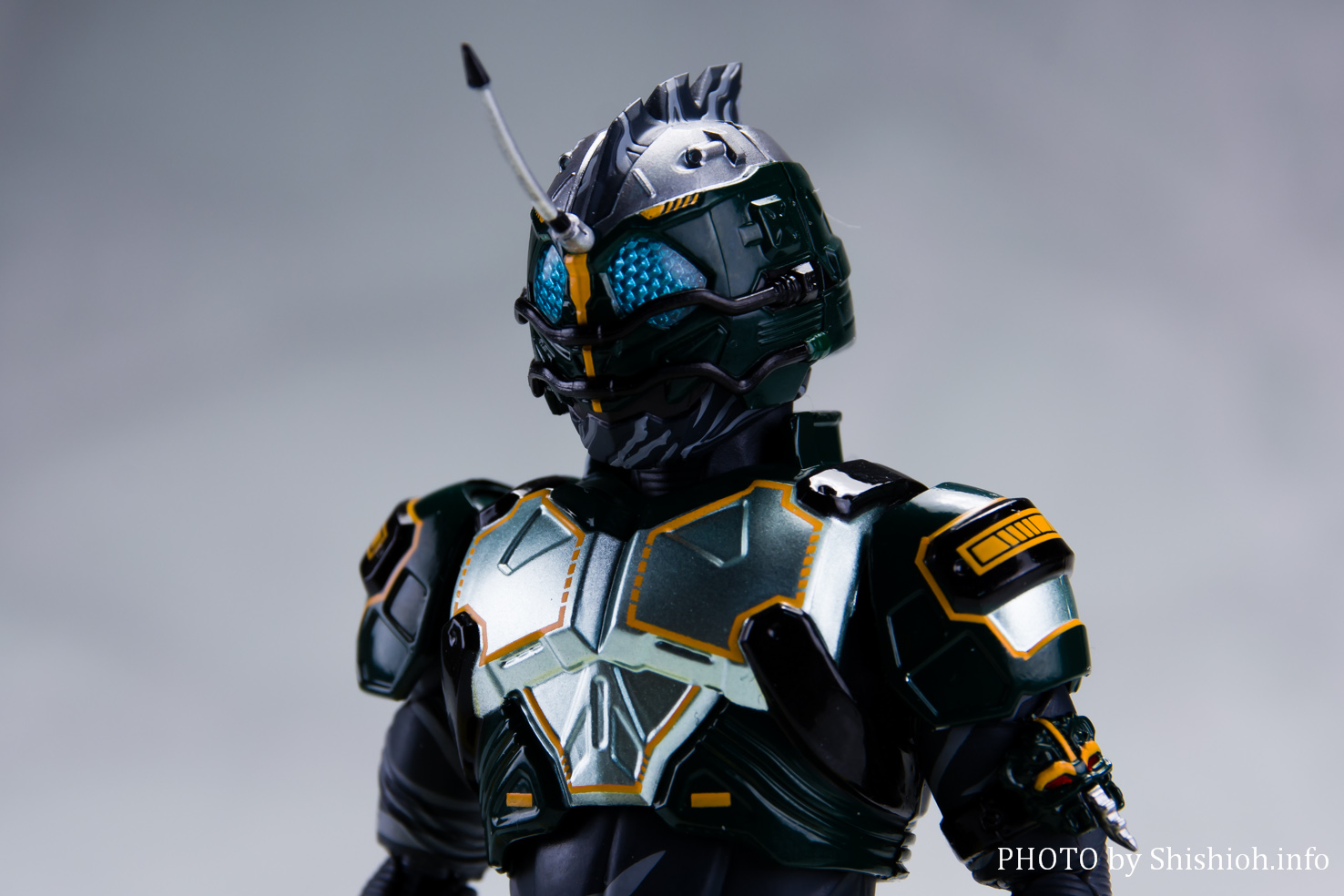 レビュー】 S.H.Figuarts 仮面ライダーアマゾンネオアルファ