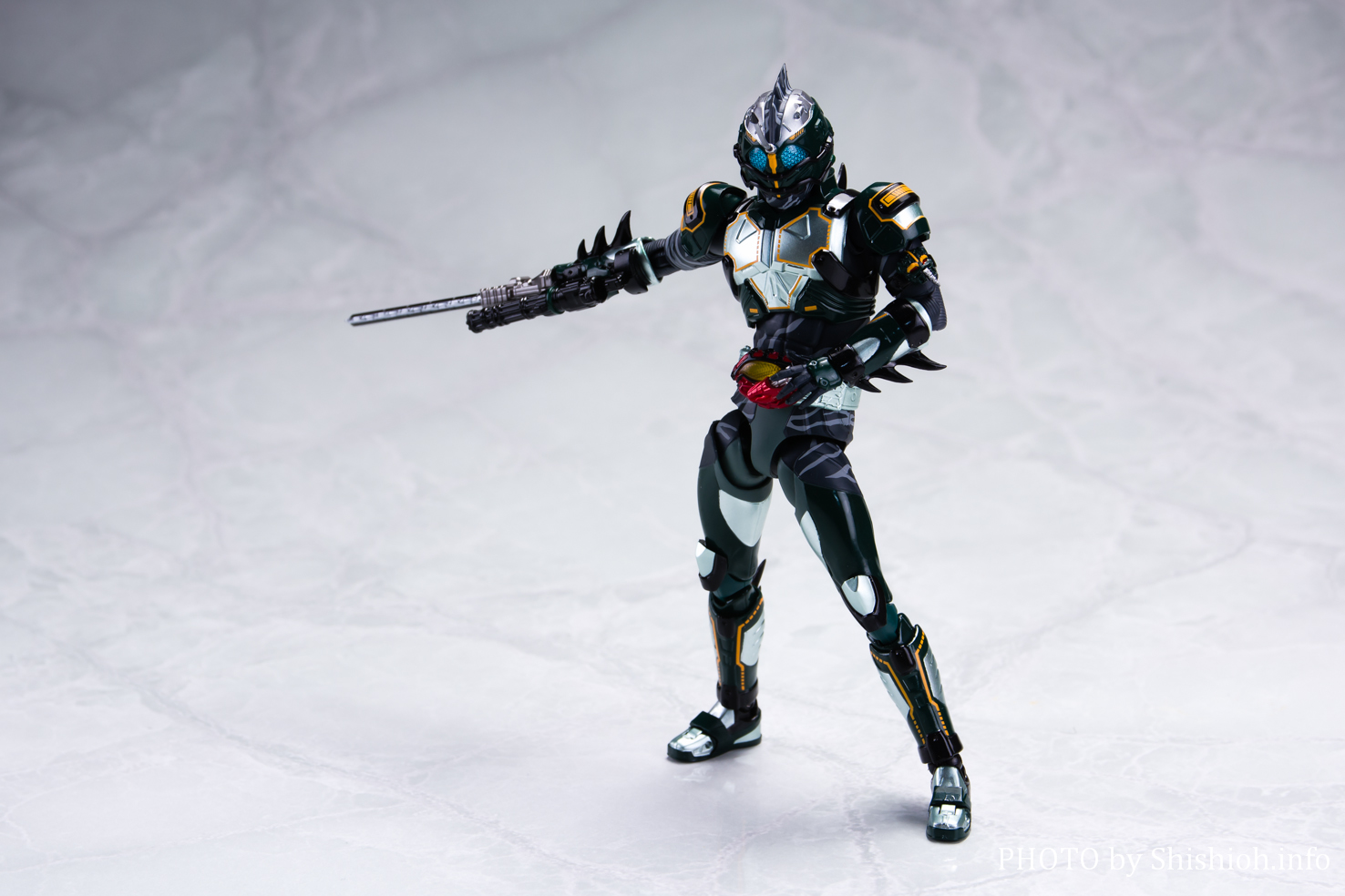 レビュー】 S.H.Figuarts 仮面ライダーアマゾンネオアルファ