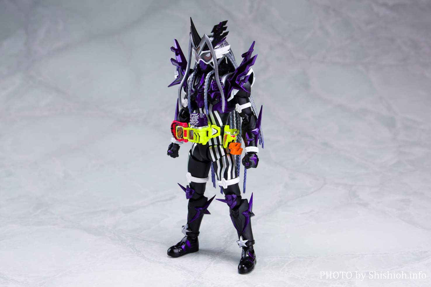 レビュー】S.H.Figuarts 仮面ライダーゲンム 無双ゲーマー