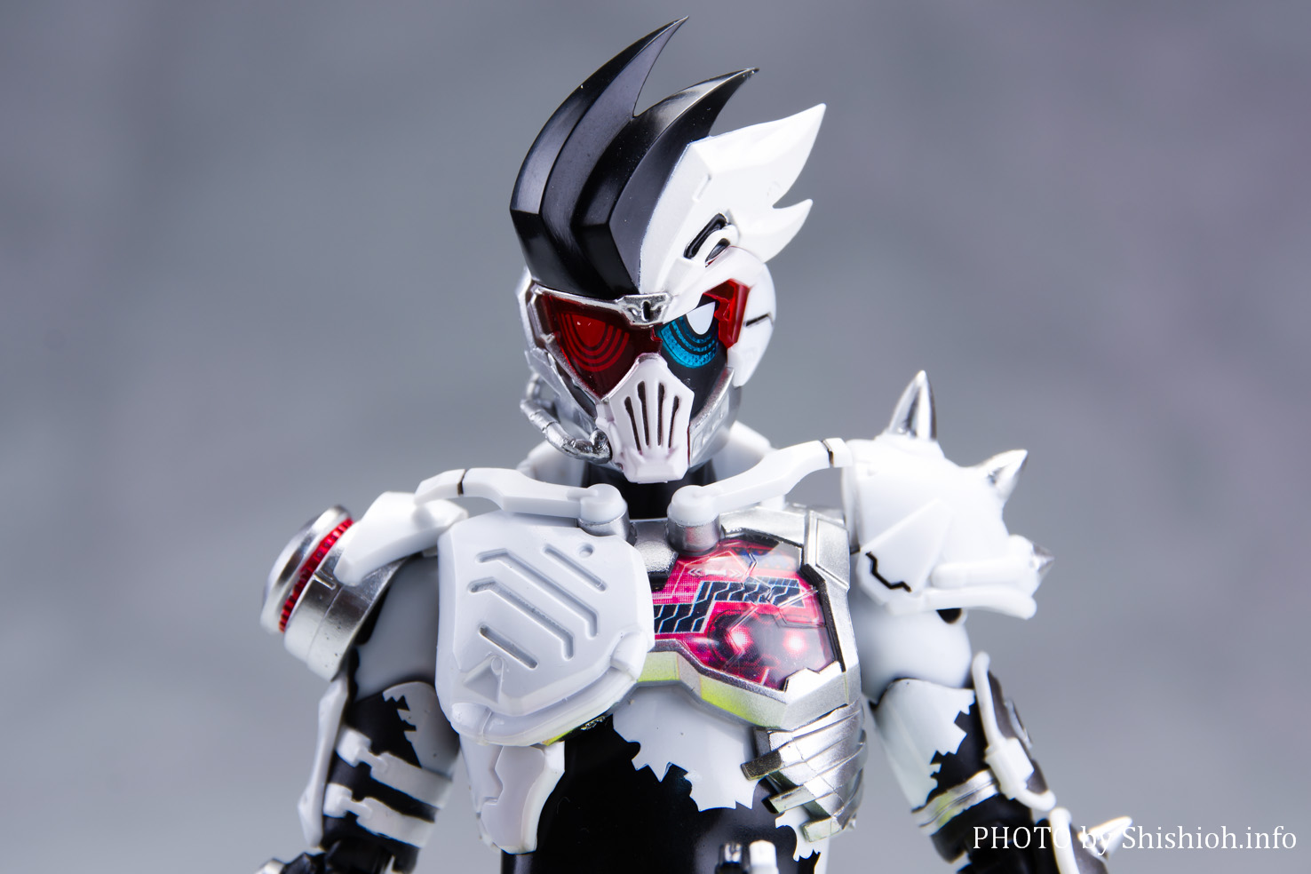 レビュー】 S.H.Figuarts 仮面ライダーゲンム ゾンビアクション