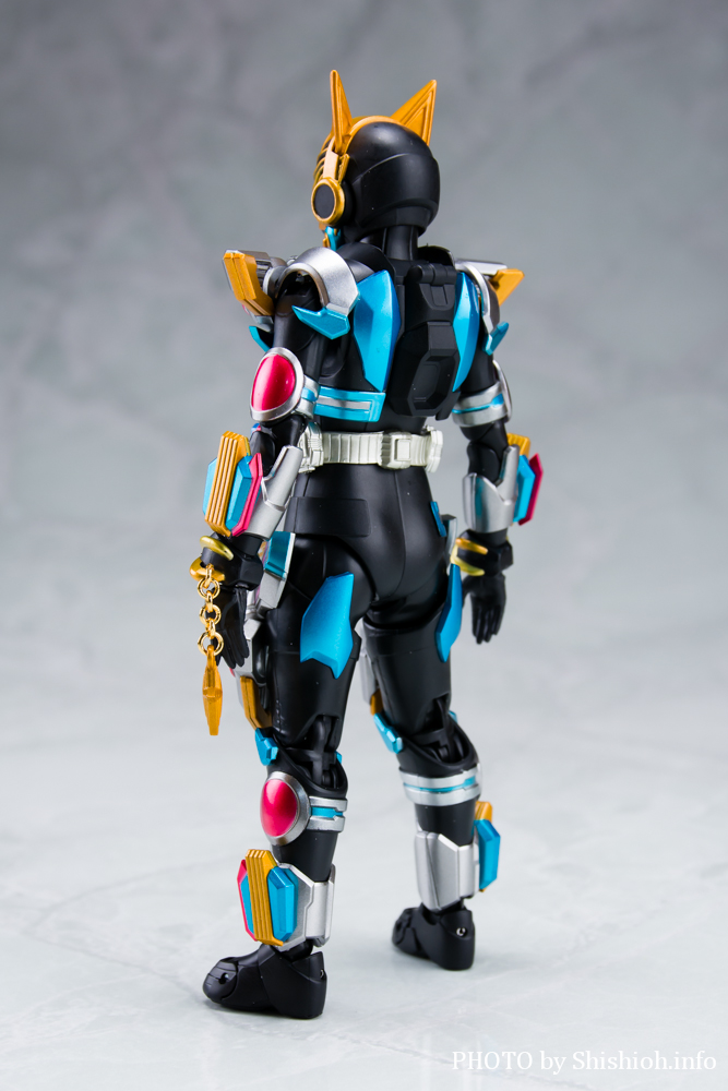 徹底レビュー】S.H.Figuarts 仮面ライダーナーゴ フィーバービートフォーム