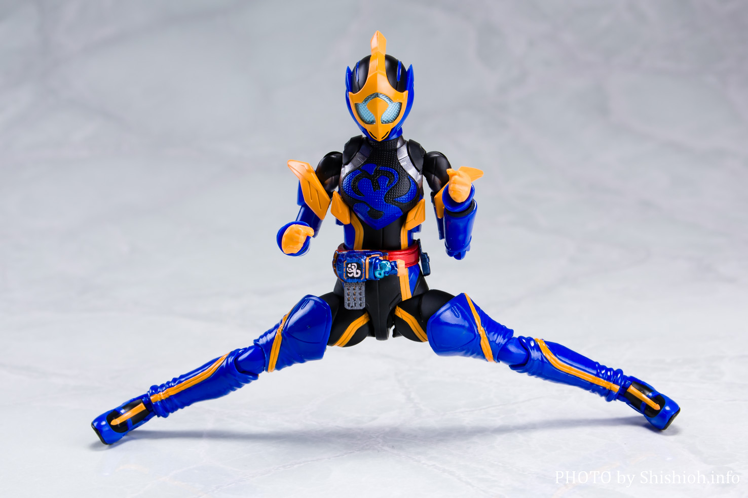 レビュー】S.H.Figuarts 仮面ライダージャンヌ コブラゲノム＆ラブコフ