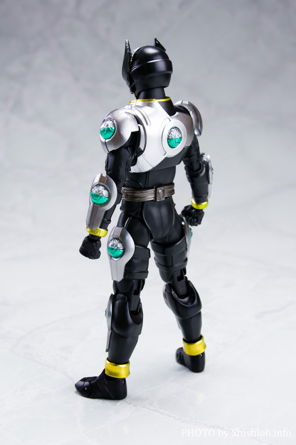レビュー】S.H.Figuarts（真骨彫製法） 仮面ライダーバース