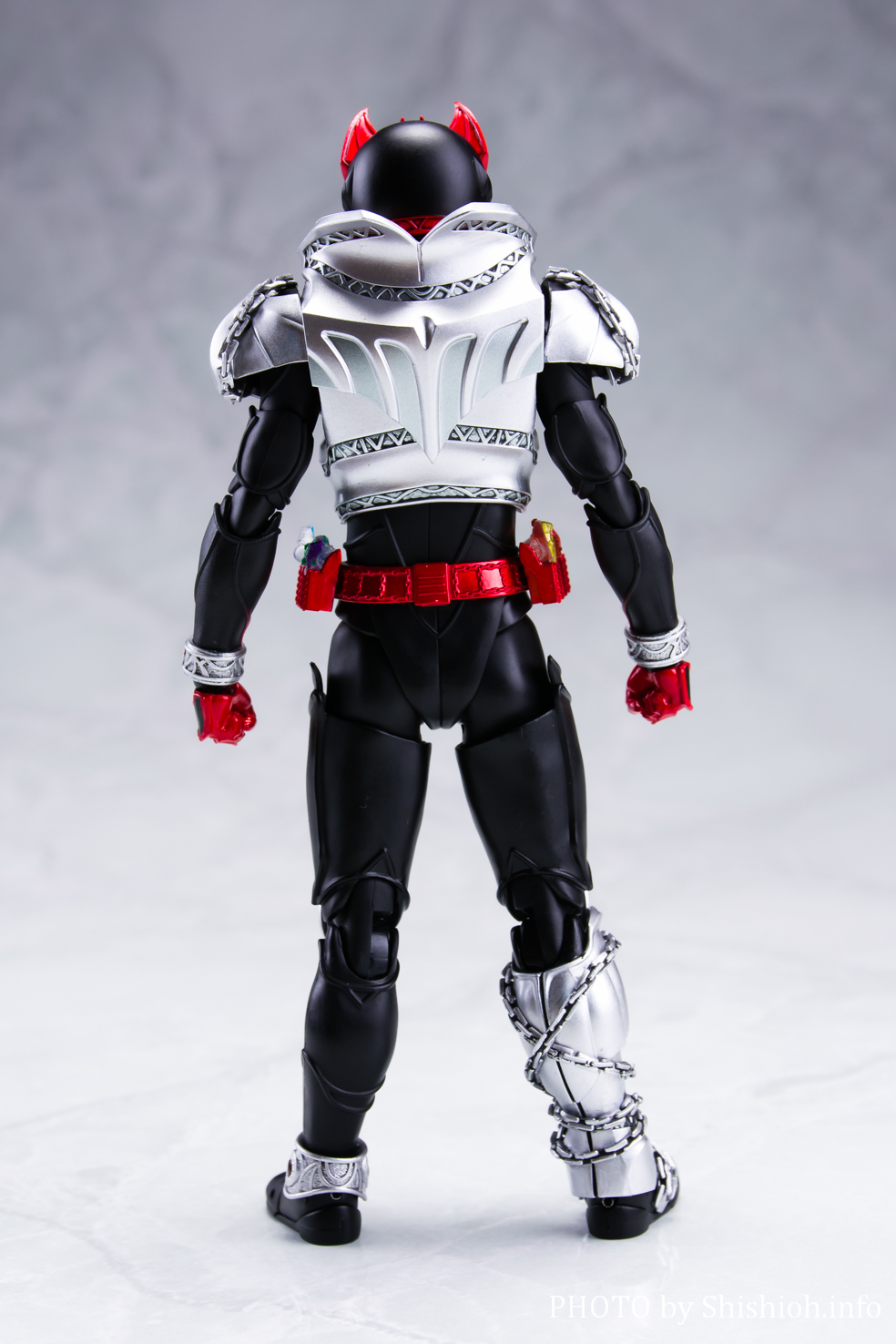 レビュー】S.H.Figuarts（真骨彫製法） 仮面ライダーキバ キバフォーム