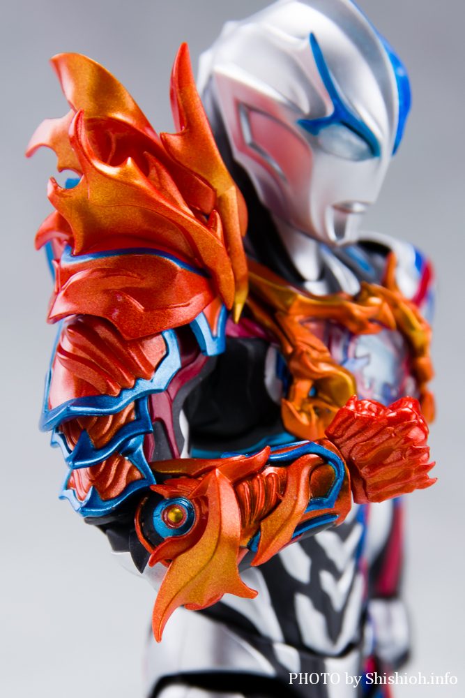 徹底レビュー】S.H.Figuarts ウルトラマンブレーザー ファードランアーマー