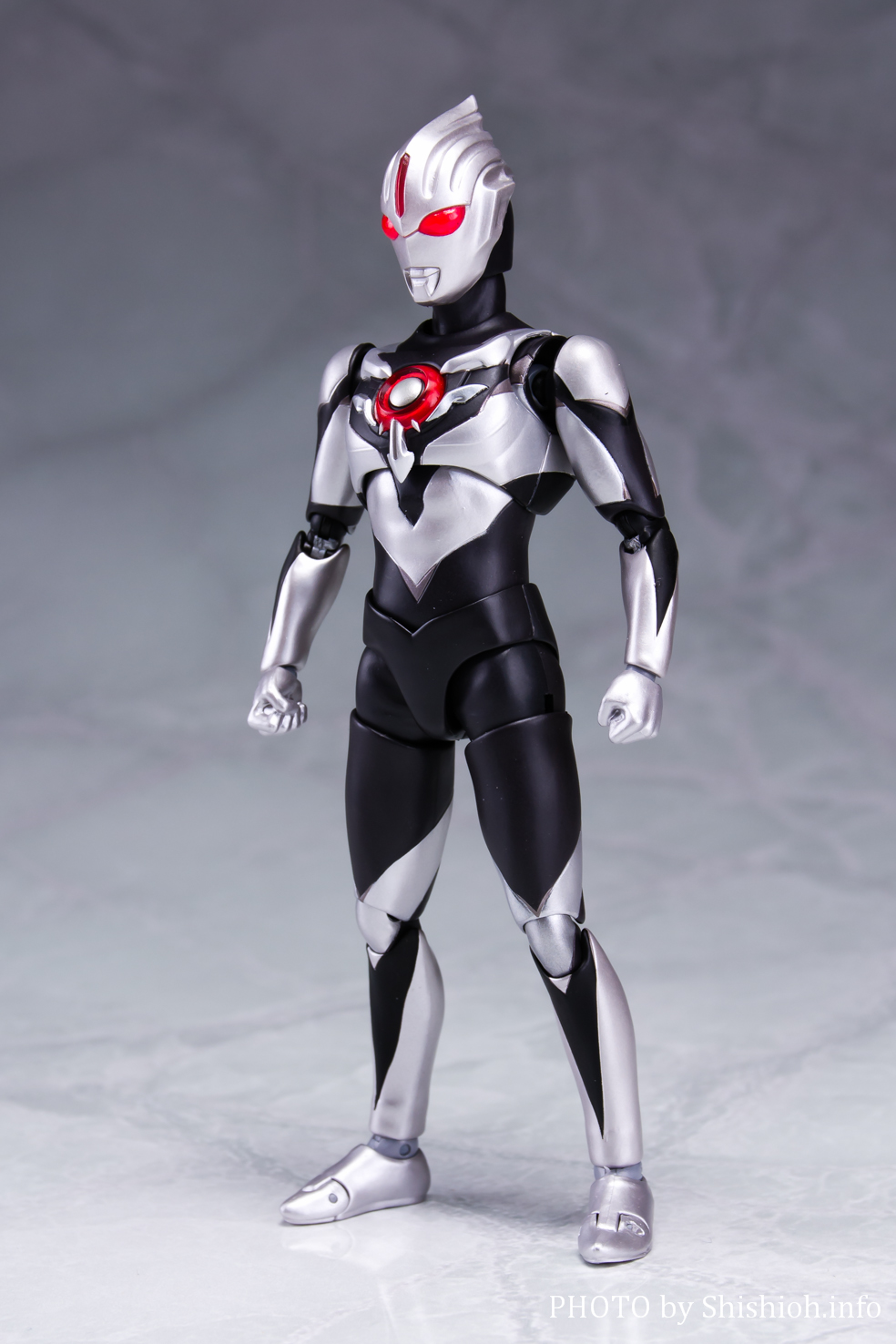 レビュー】 S.H.Figuarts ウルトラマンオーブダーク