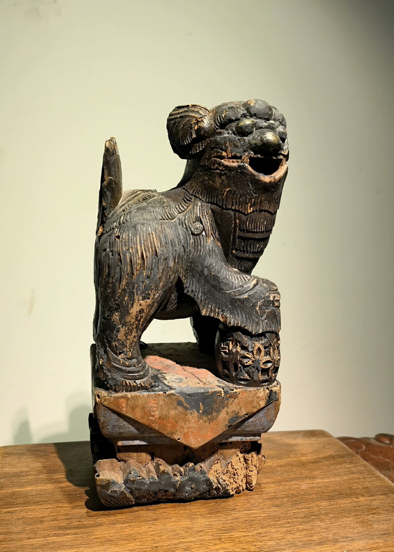 木製 獅子彫刻 セール中 2個セット 木製 獅子彫刻 2個セット 木製 獅子