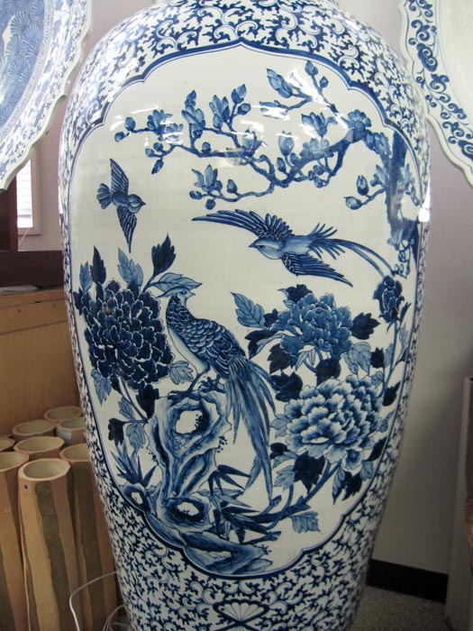 楽天市場】有田焼 染付花鳥図大壺 高さ約1m55cm 陶磁器 花瓶 花生 美術