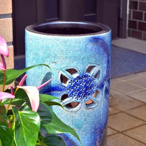 信楽焼 傘立て 青釉斜彫 高さ47cm 信楽焼 傘立て 青釉斜彫 高さ47cm