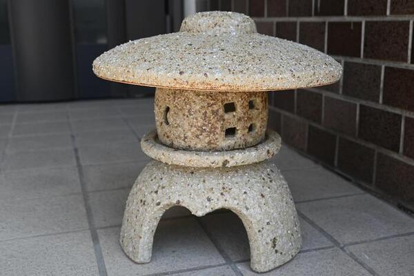 楽天市場】信楽焼き灯籠【送料無料】灯籠 雪見燈篭 : 園芸百貨店何でも