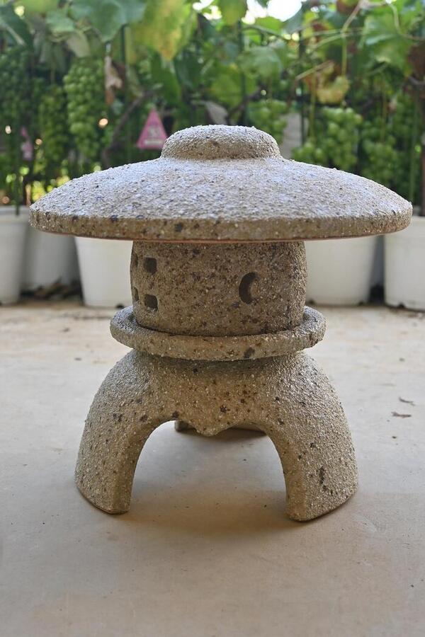 楽天市場】信楽焼き灯籠【送料無料】灯籠 雪見燈篭 : 園芸百貨店何でも