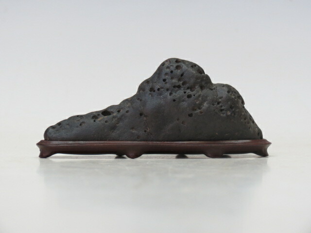 楽天市場】水石 加茂川巣立真黒山形石 【水石 盆石 自然石 人気商品