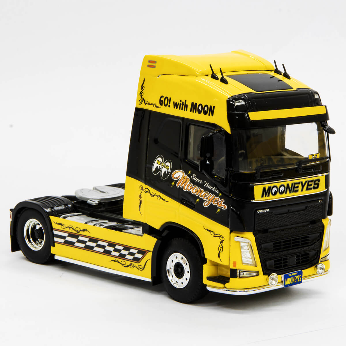 楽天市場】ムーンアイズ ミニカー Fast Elefant x MOON Volvo FH4