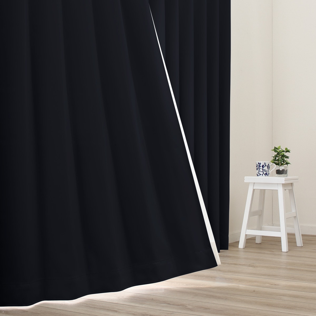 楽天市場】遮光1級・遮熱・防炎・156サイズ・44色カーテン ブラック