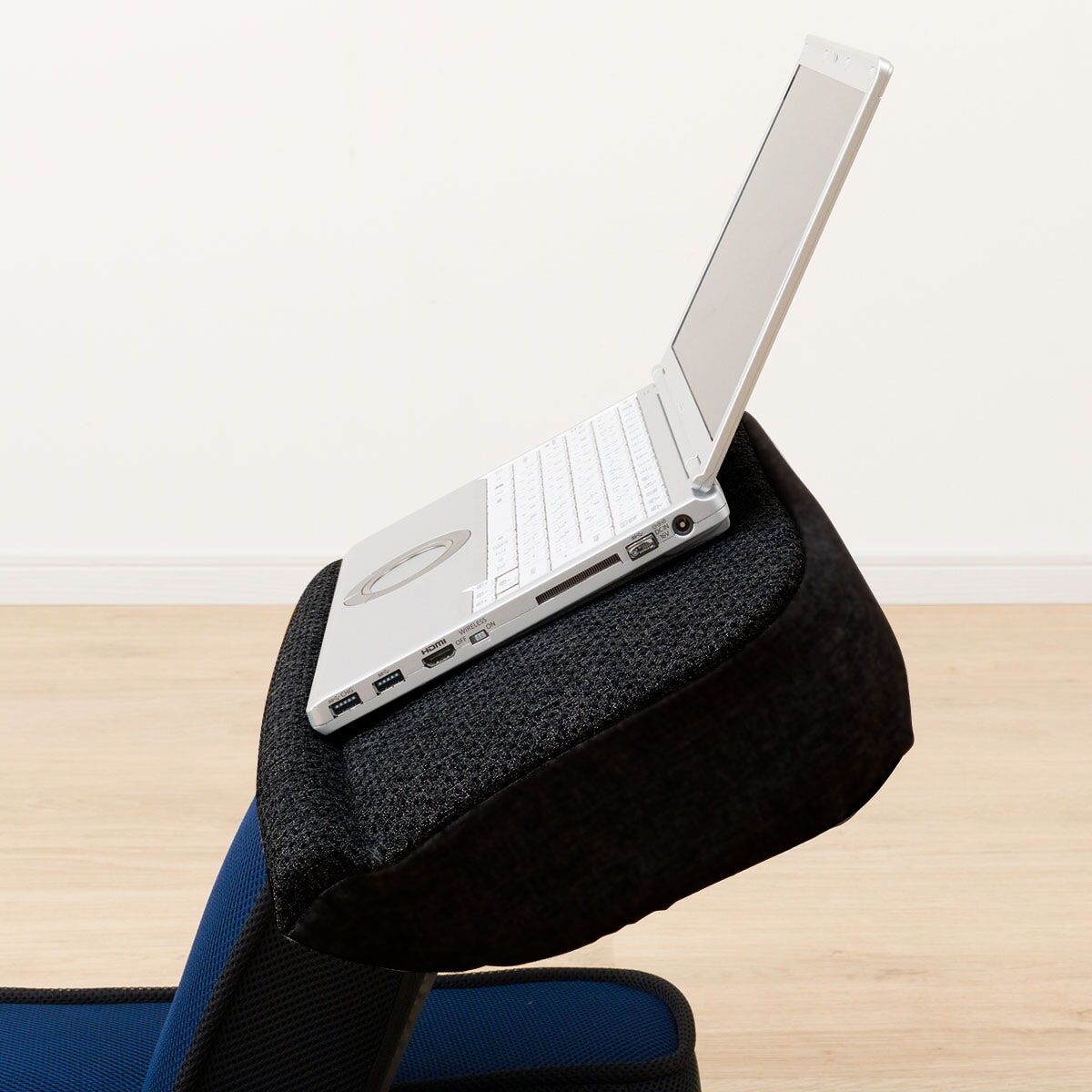 楽天市場】ゲーミング座椅子 専用テーブルカバー付(LC-B12TAB) グレー