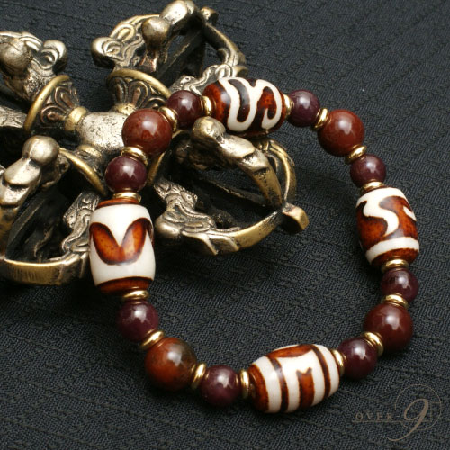 楽天市場】上肯龍紋天珠ブレスレット【メール便不可】虎牙天珠/水蓮花