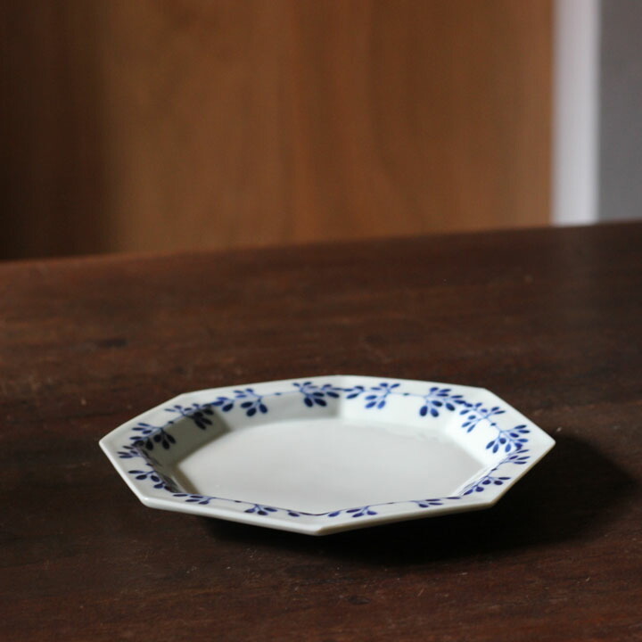 楽天市場】徳永遊心窯 染付 渕葉紋 八角皿│九谷焼 おかず スイーツ