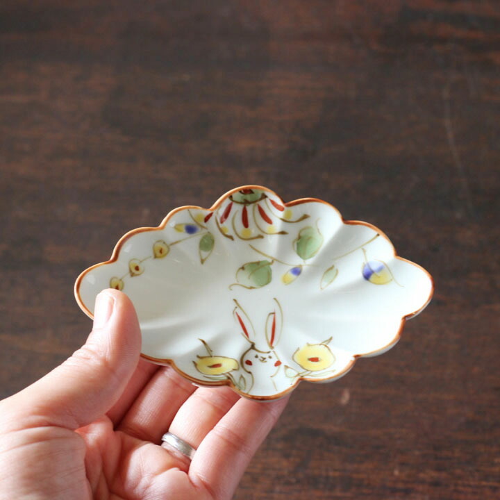 楽天市場】空萌工房 田口紀美子 うさぎの小路 菊割菱小皿 白│波佐見