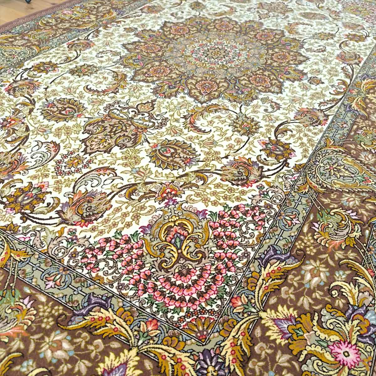 楽天市場】ペルシャ絨毯 【本物イラン産】 クム産 シャーイエステ工房