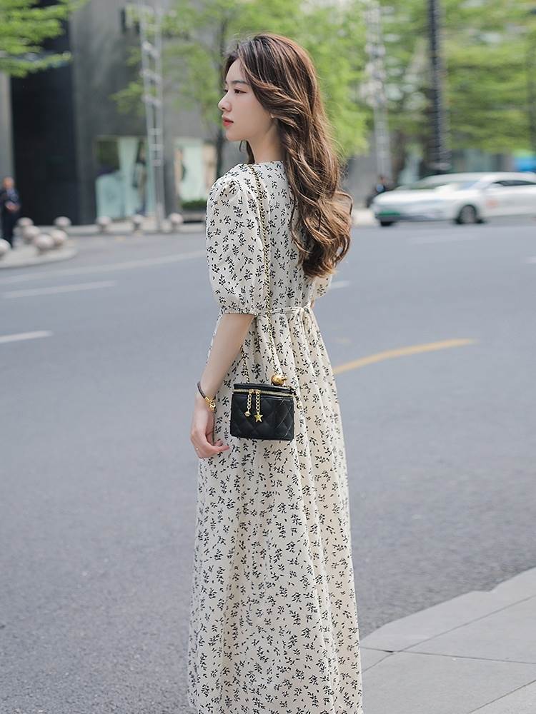 楽天市場】小花柄Vネックワンピース ワンピース ワンピドレス ロング