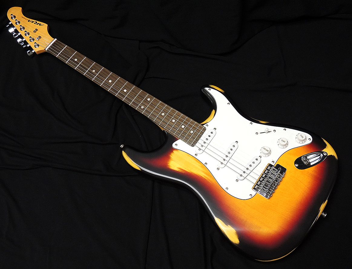 楽天市場】ARIA STG-003 レリック加工 ストラトキャスタータイプ サン