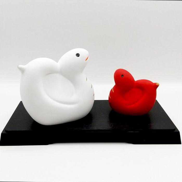 楽天市場】【P10倍】 開運招福 干支置物 巳 白蛇と赤蛇 (昭峰作) 高さ