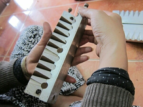 楽天市場】無添加 手作り 高級天然沈香 コーン型 ベトナム産沈香三角お