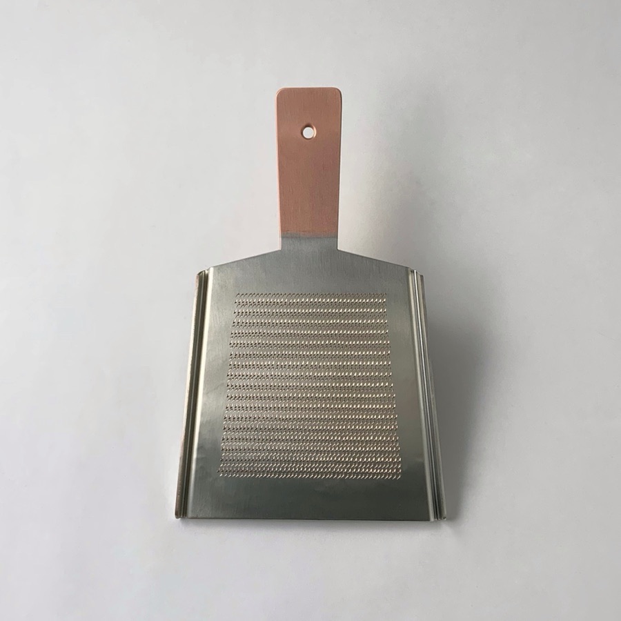 楽天市場】【在庫あり】(おまけ付) 銅おろし金 平型3号 両面刃 /3番