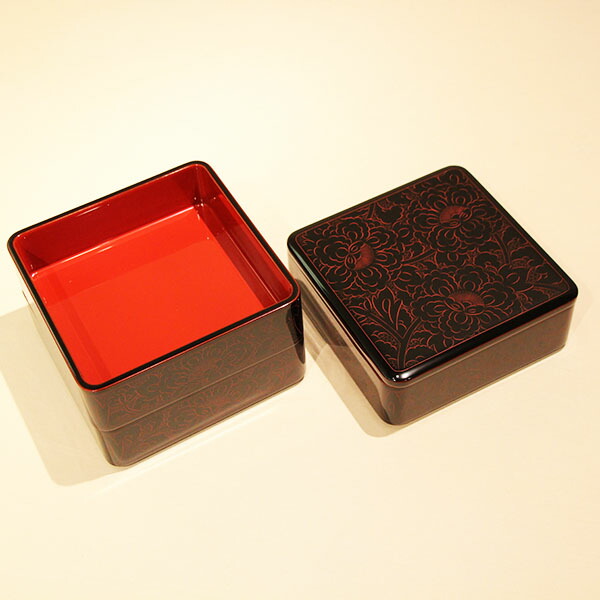 楽天市場】重箱 3段 木製 漆塗り 溜内朱 牡丹 朱沈金 6.5寸 日本製